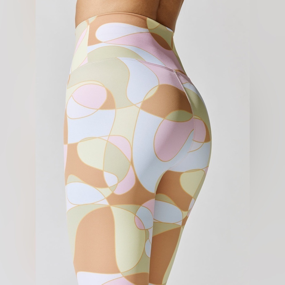 Beach Riot Multicolor Abstract Leggings - Picture 5 of 11